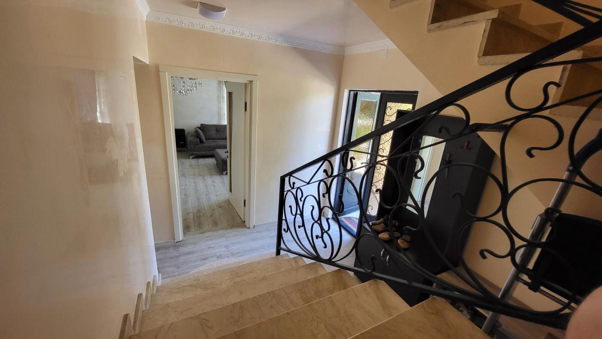 Guesthouse Gocha Beridze Батуми Екстериор снимка