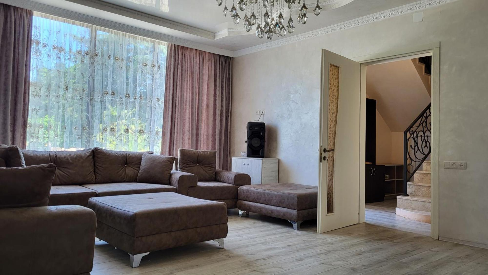 Guesthouse Gocha Beridze Батуми Екстериор снимка